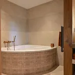 Апартаменты Du Charme Au Bord De L'eau *