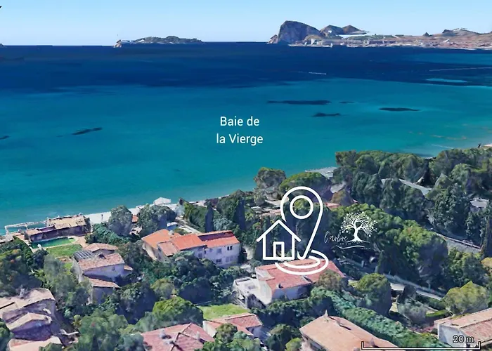 Du Charme Au Bord De L'eau